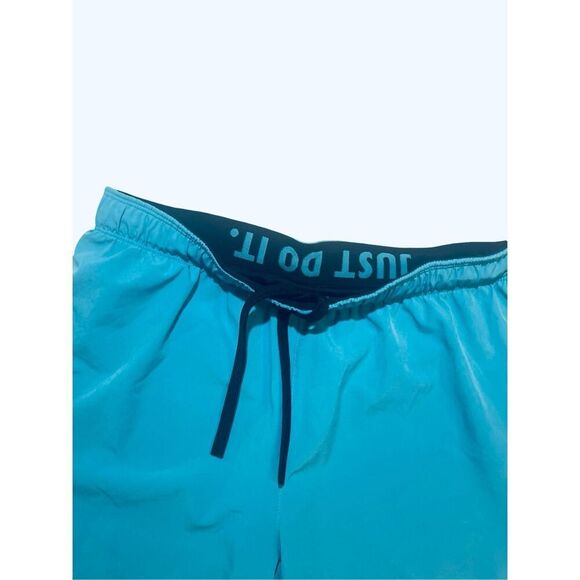 Nike ‘Just Do It’ Shorts - Picture 2 of 4